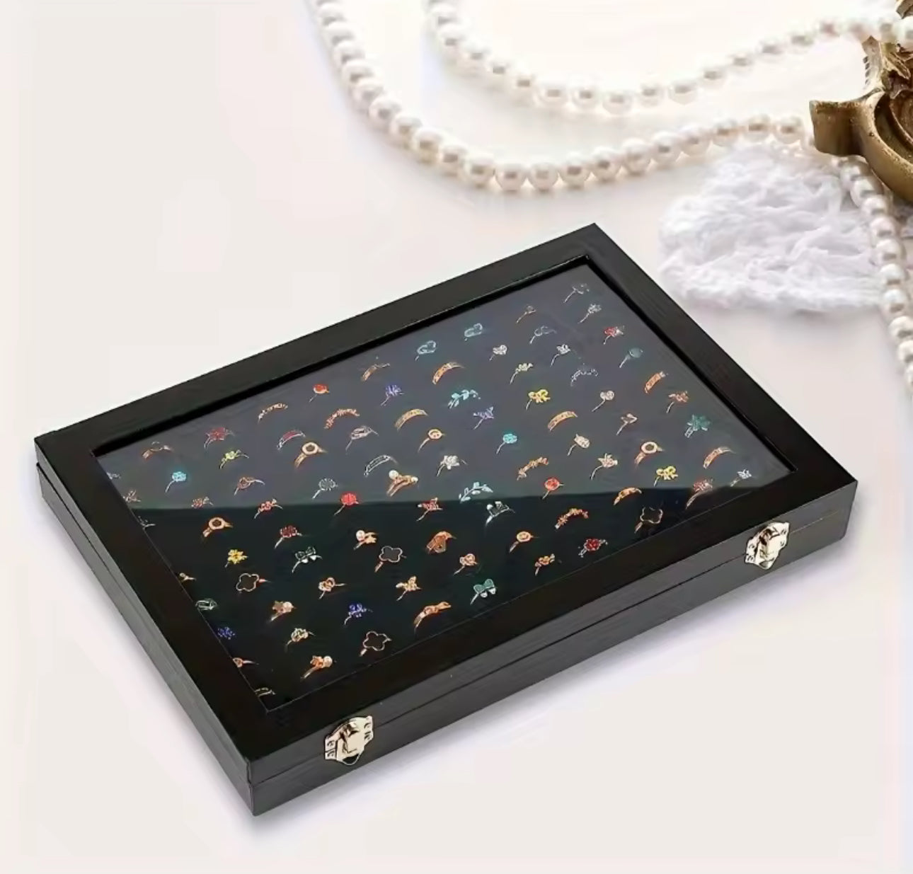 Schwarze Samt-Ringbox